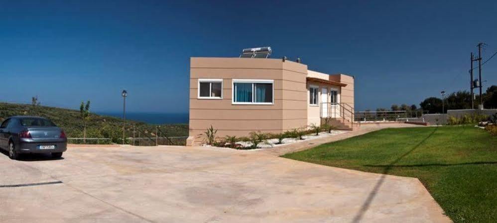 Agia Marina Villa Ariella מראה חיצוני תמונה